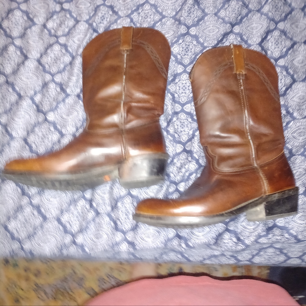 10 1/2 EE 12in Cowboy Boots